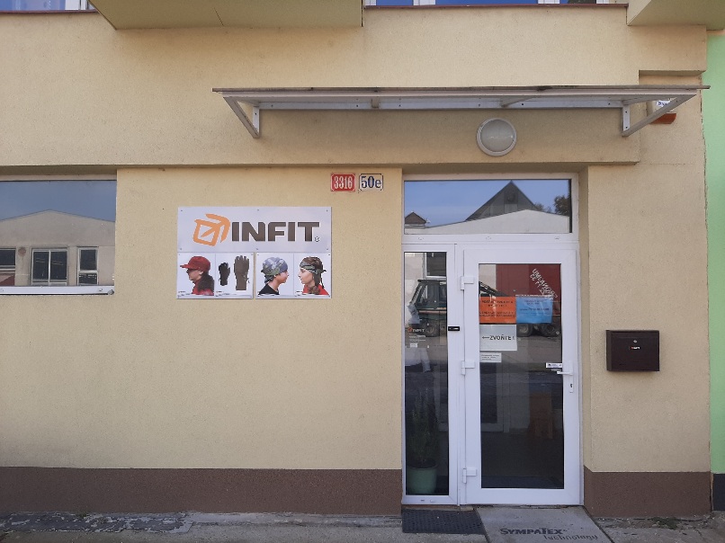 Prodejna Infit sport shop Šumperk, sportovní potřeby, outdoor. 